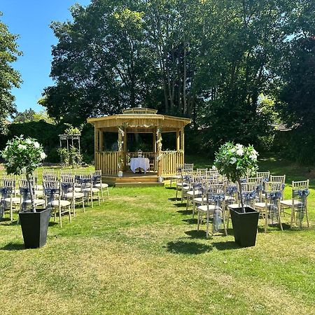 Findon Manor Hotel Bagian luar foto
