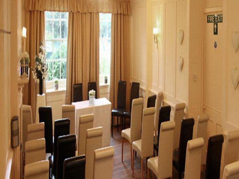 Findon Manor Hotel Bagian luar foto