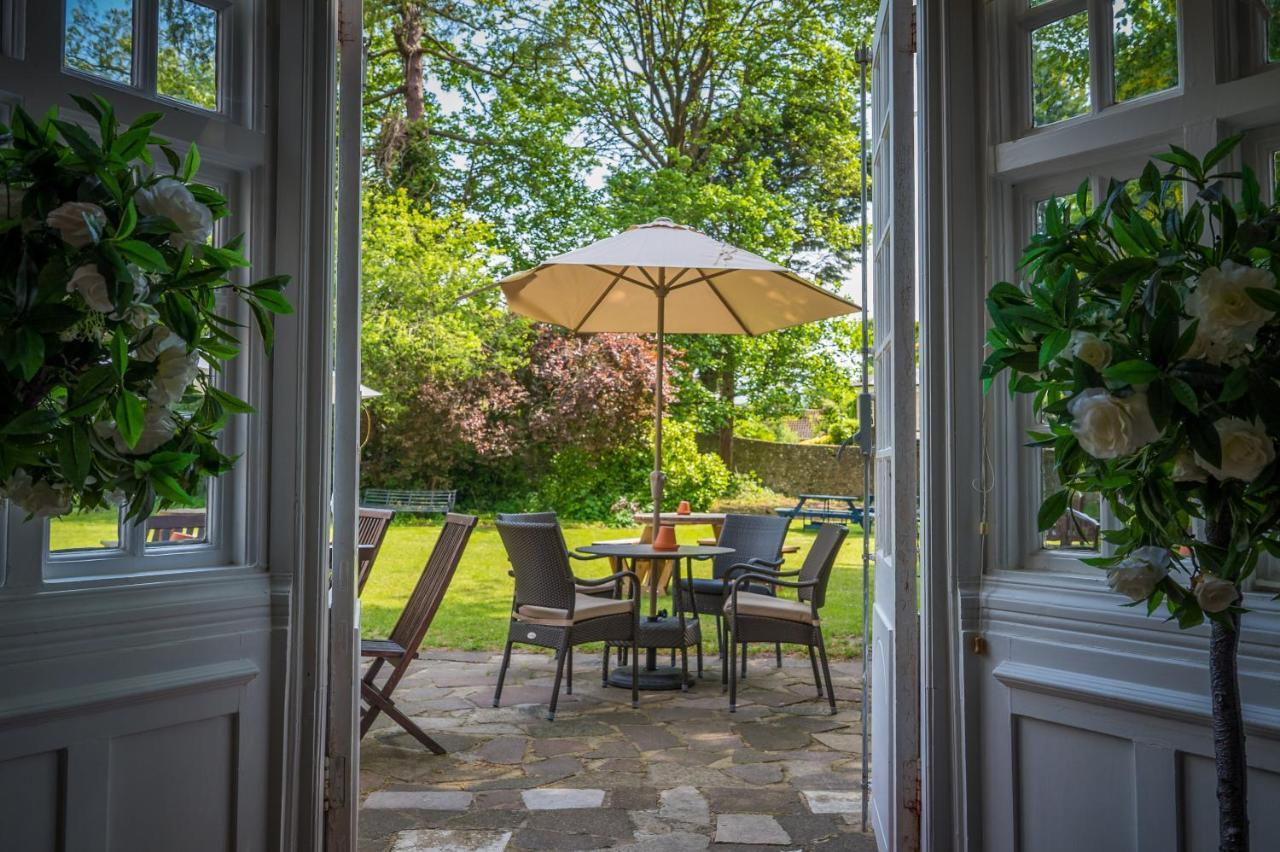 Findon Manor Hotel Bagian luar foto